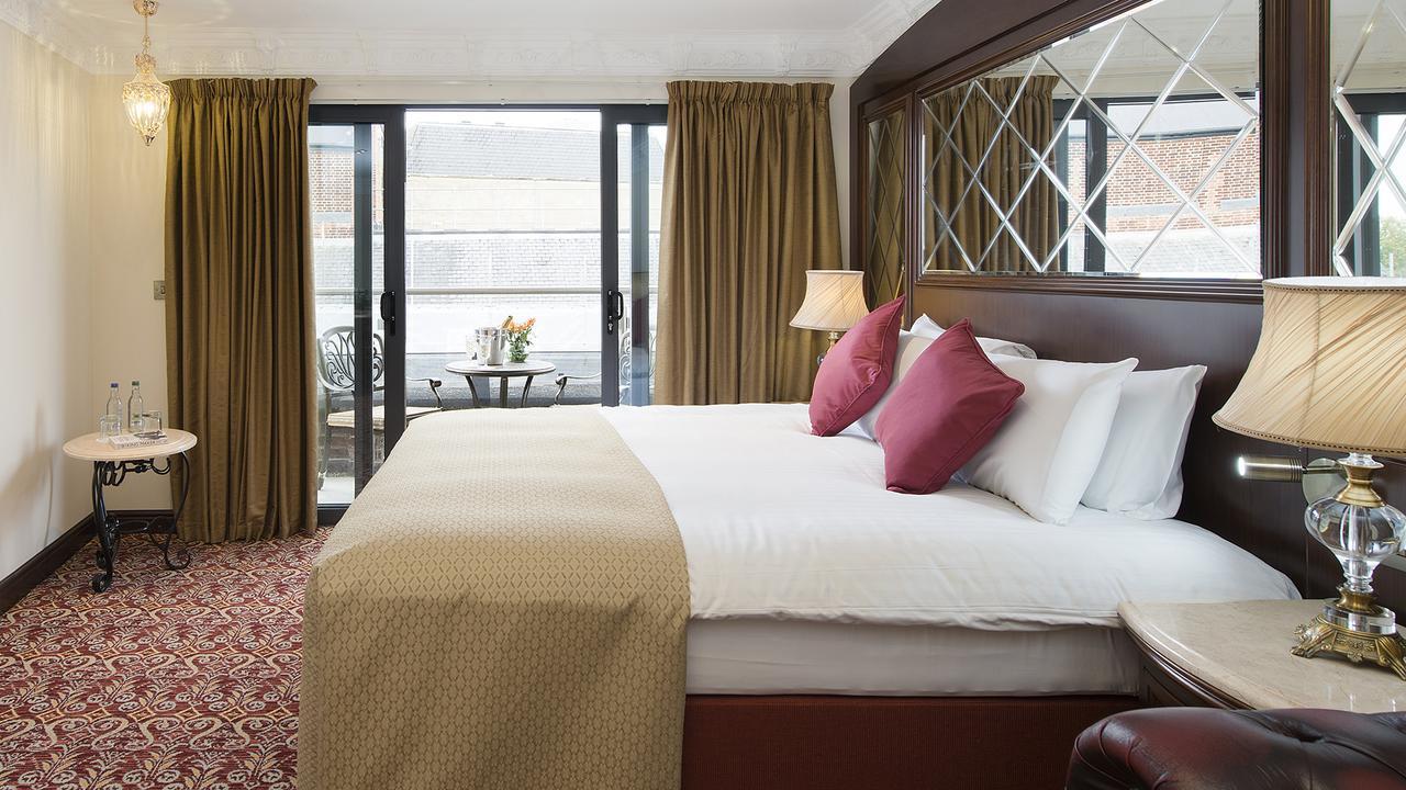 فندق جورج ستريت أكسفورد المظهر الخارجي الصورة A bedroom at the hotel
